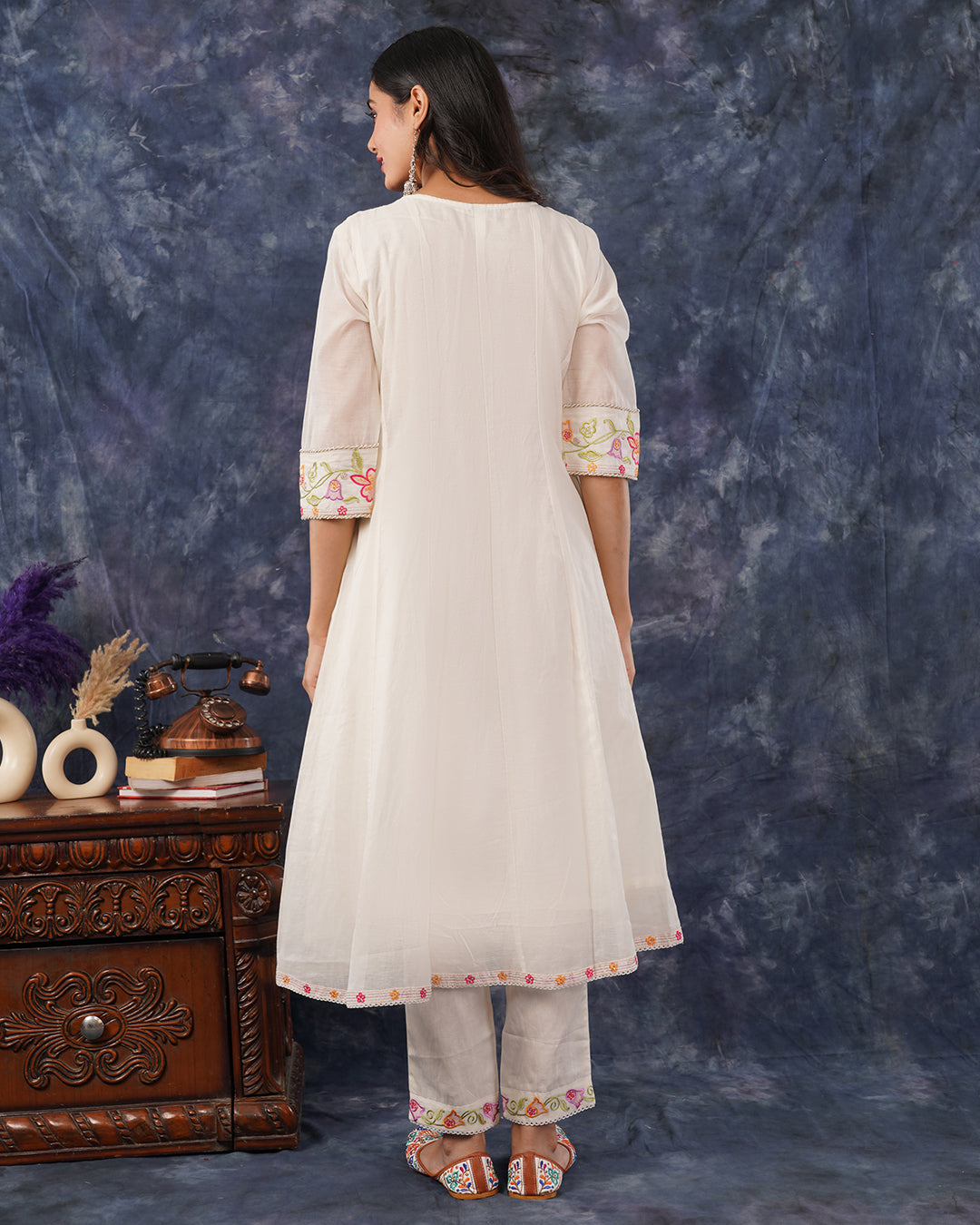 Elegant Off-White Floral Embroidered Kurta Set with Printed Orgaza Dupatta