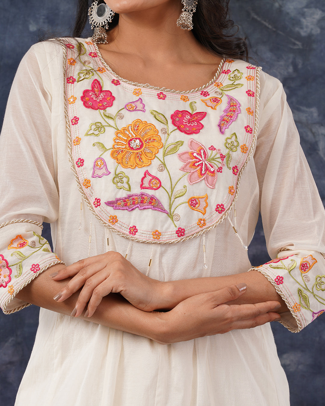 Elegant Off-White Floral Embroidered Kurta Set with Printed Orgaza Dupatta