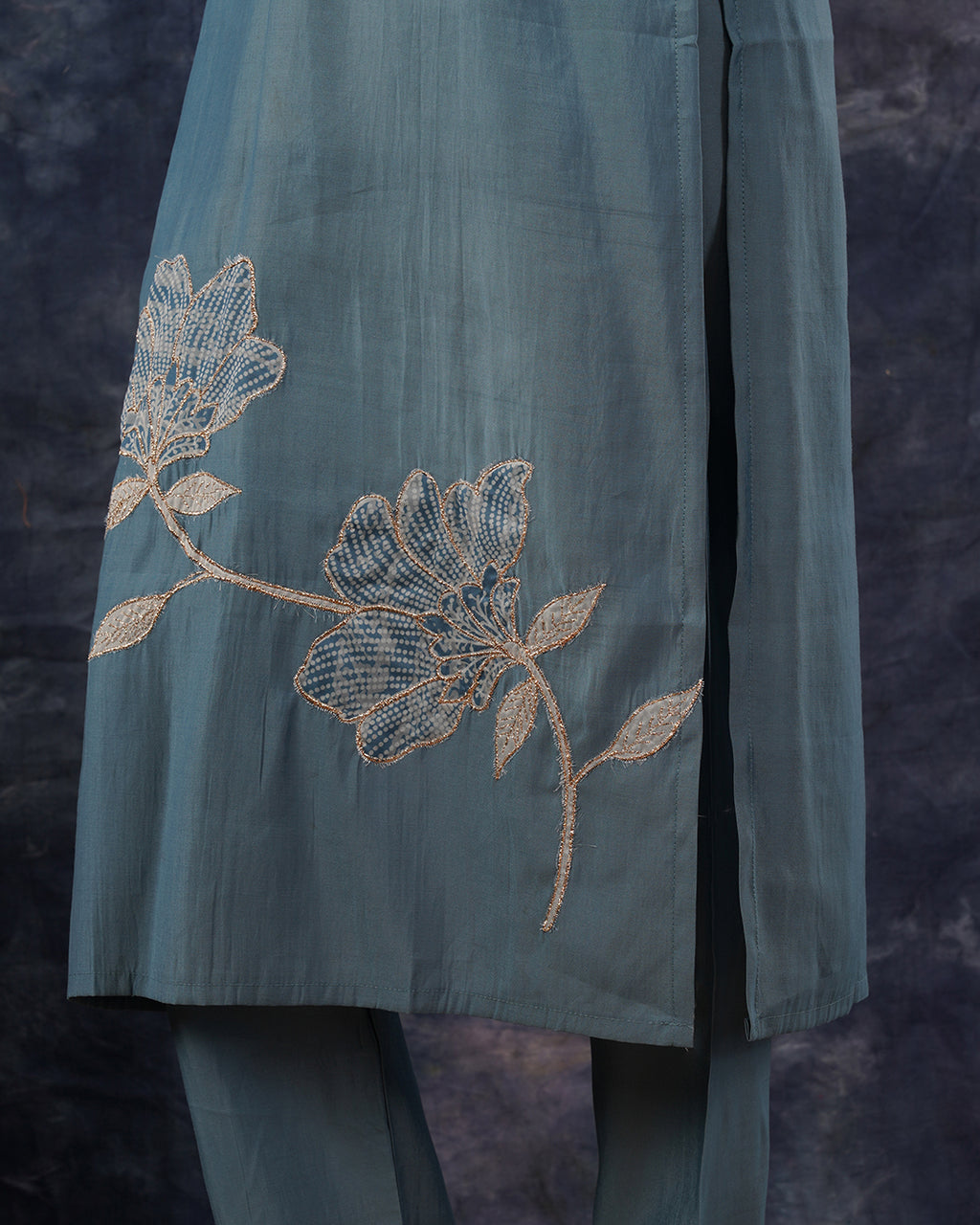 Decent Teal Blue 3-Piece Cotton Suit with White Floral Embroidery & Organza Dupatta